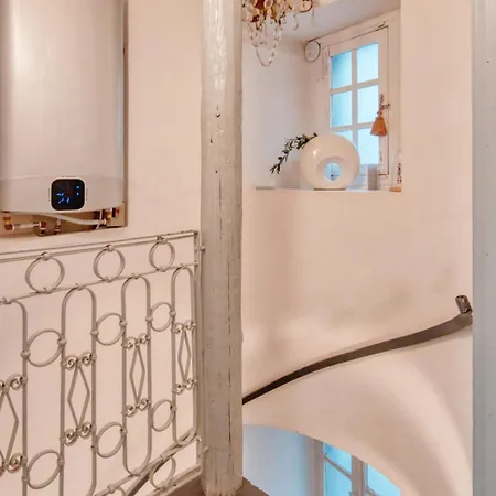 Apartment Promenade Du Cours Furnished Flat
