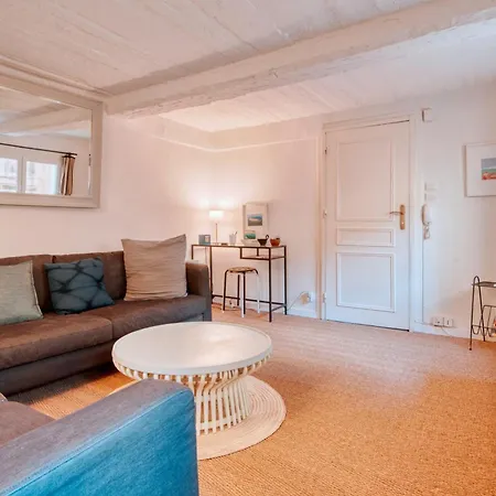 Appartement Promenade Du Cours Furnished Flat *