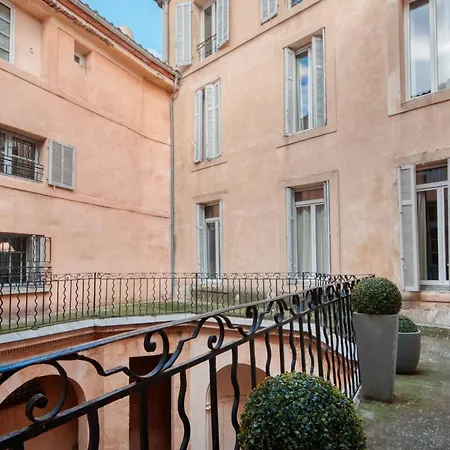 Promenade Du Cours Furnished Flat Appartement